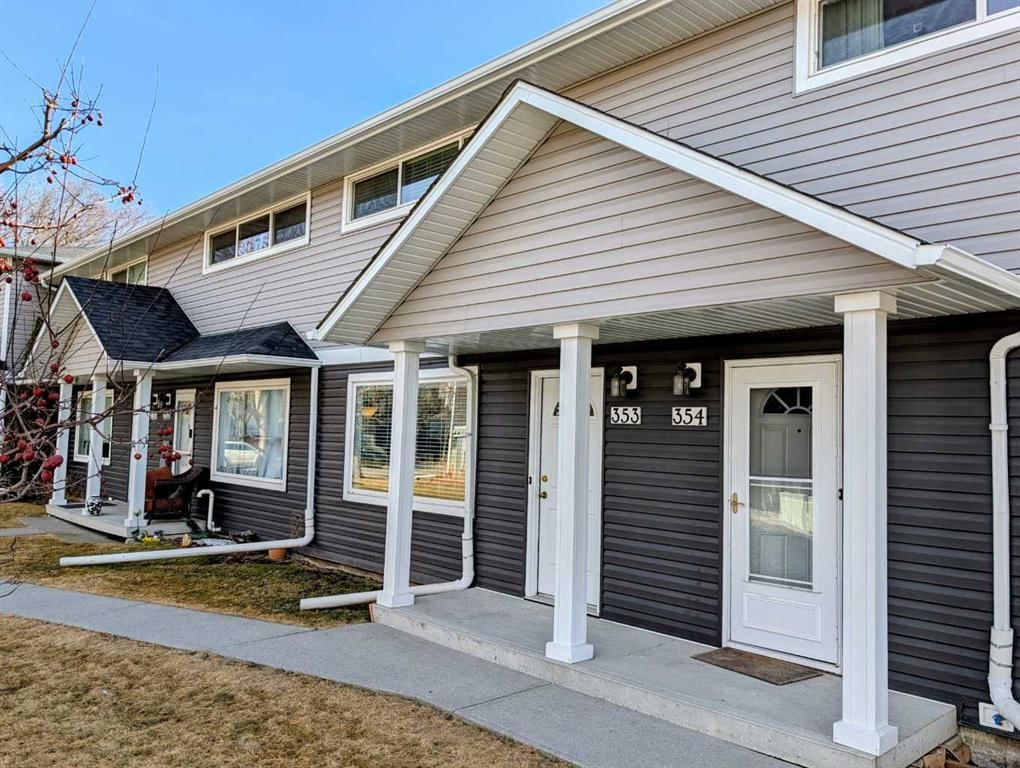 353 Regal Park NE, Calgary — main listing photo