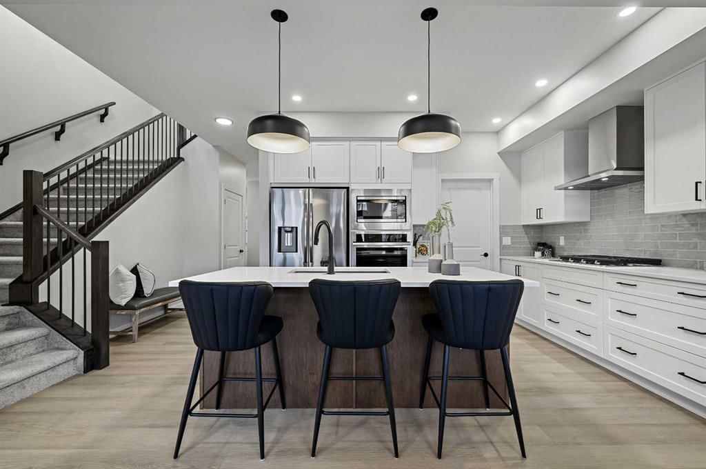 86 Versant Rise SW, Calgary — photo 5 of 40