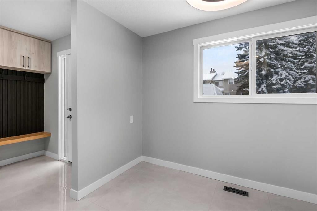5, 5520 1 Avenue SE, Calgary — photo 4 of 36