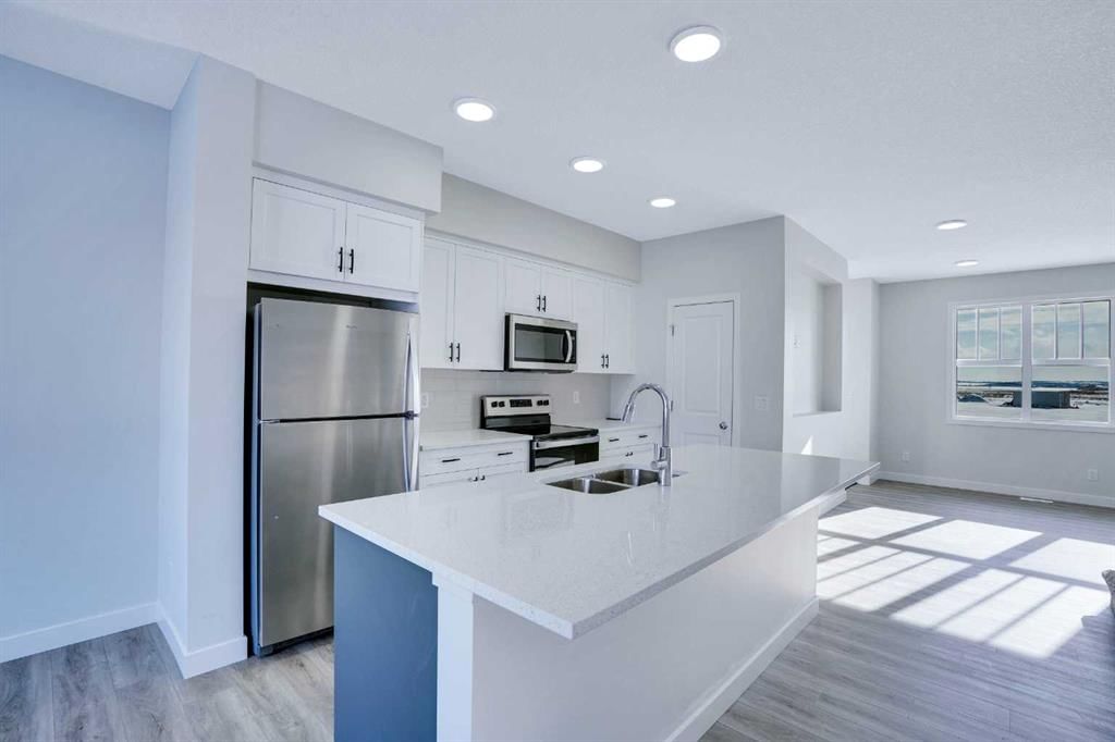 239 Savoy Landing SE, Calgary — photo 3 of 21