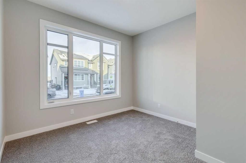97 Savanna Place NE, Calgary — photo 5 of 35