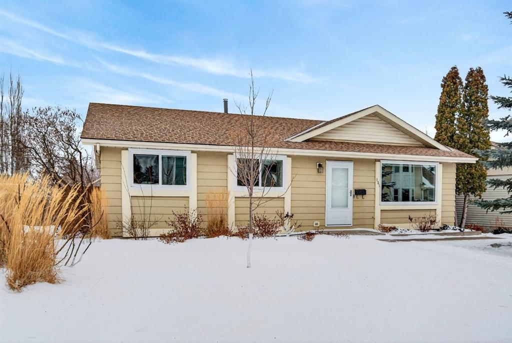 151 Erin Park Close SE, Calgary — photo 2 of 43