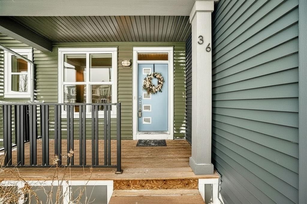 36 Carringvue Way NW, Calgary — photo 2 of 33