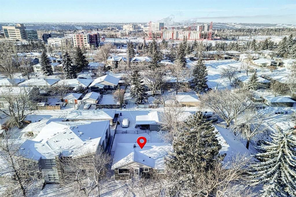 2359 22A Street NW, Calgary — photo 2 of 40