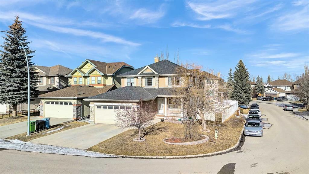 97 Everwillow Close SW, Calgary — photo 2 of 44