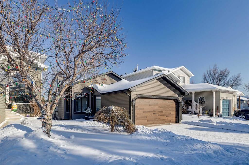 10 Somerside Manor SW, Calgary — main listing photo