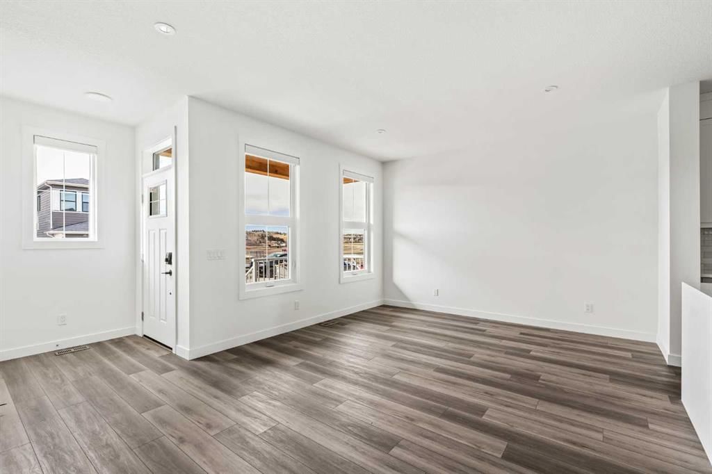 60 Rodelle Terrace NW, Calgary — photo 4 of 45