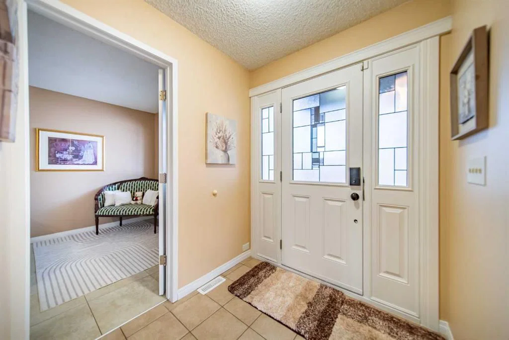 959 Ranchview Crescent NW, Calgary — photo 2 of 36