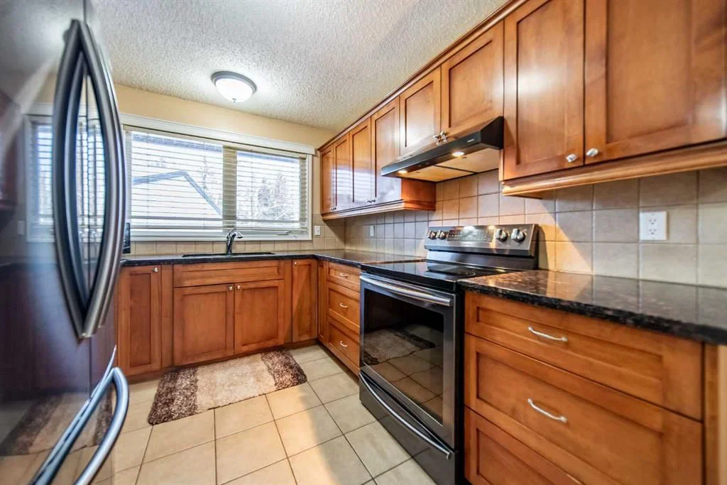 959 Ranchview Crescent NW, Calgary — photo 4 of 36