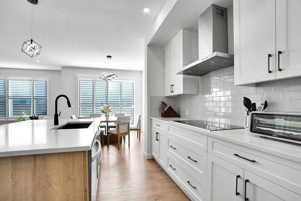 117 Amblehurst Green NW, Calgary — main listing photo
