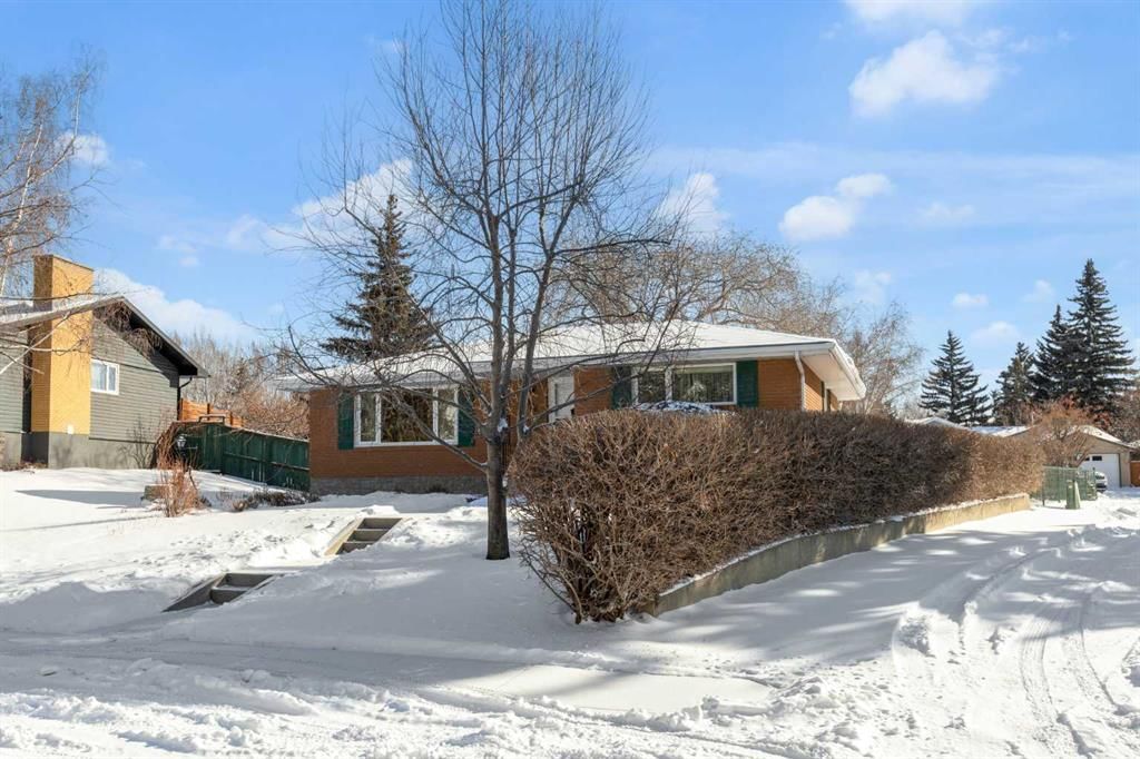 9628 Palisan Place SW, Calgary — photo 2 of 39