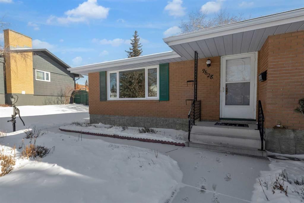 9628 Palisan Place SW, Calgary — photo 3 of 39