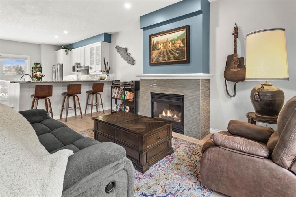 2401 17 Street SW, Calgary — photo 2 of 44