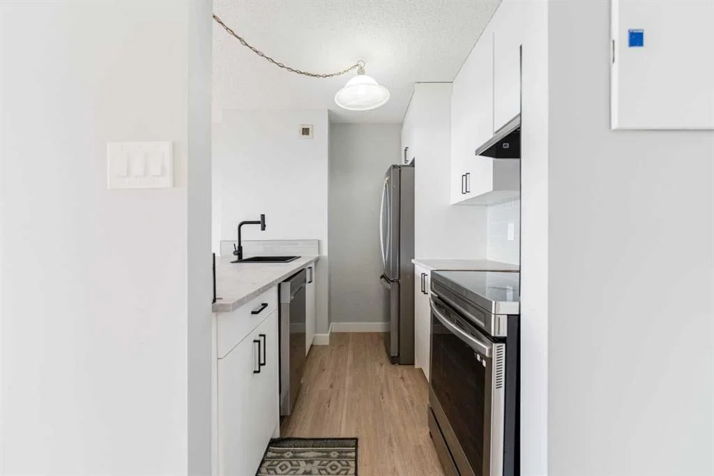 1509, 221 6 Avenue SE, Calgary — photo 2 of 32
