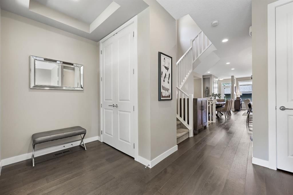 3522 41 Street SW, Calgary — photo 2 of 41