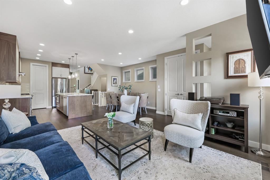3522 41 Street SW, Calgary — photo 5 of 41
