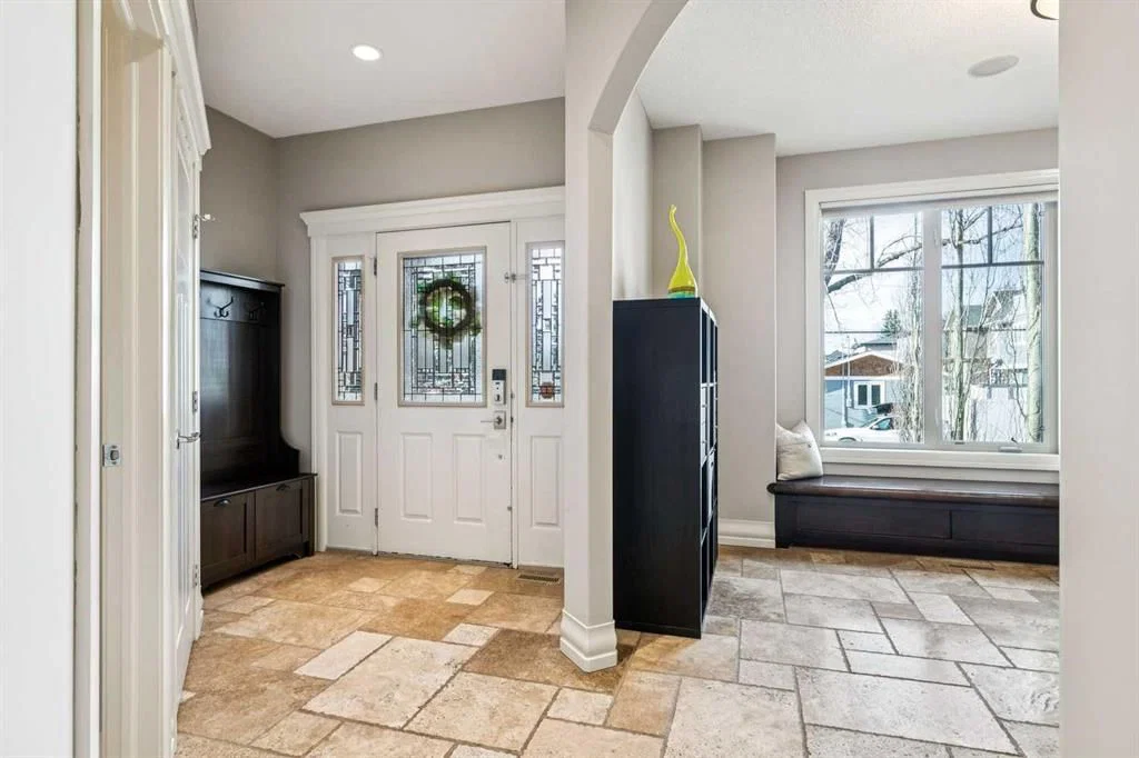 3514 3 Street NW, Calgary — photo 5 of 49