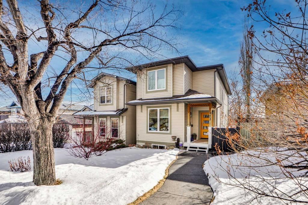 123 31 Avenue NW, Calgary — photo 2 of 47