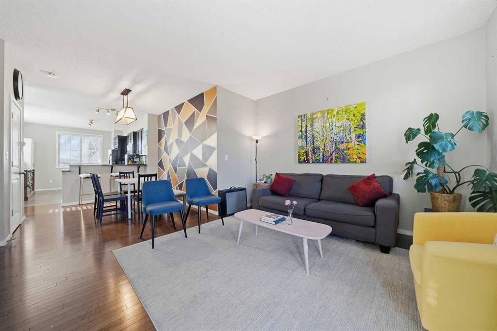 176 Evansview Gardens NW, Calgary — photo 4 of 29