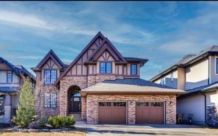 54 Wexford Crescent SW, Calgary — main listing photo