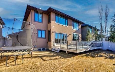 54 Wexford Crescent SW, Calgary — photo 2 of 46