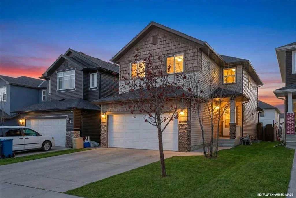 34 Saddlecrest Crescent NE, Calgary — photo 2 of 50