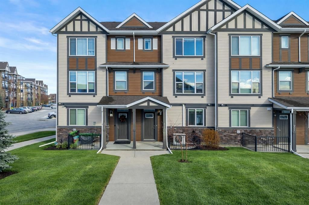 209 New Brighton Walk SE, Calgary — photo 2 of 46