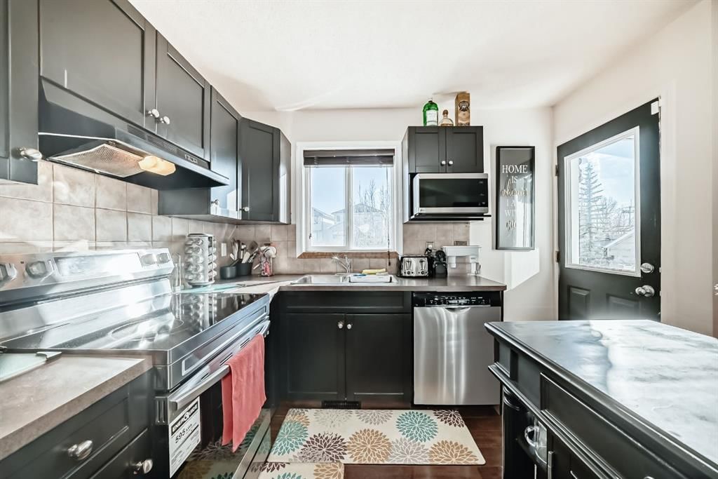 21 Royal Oak Gardens NW, Calgary — photo 4 of 24