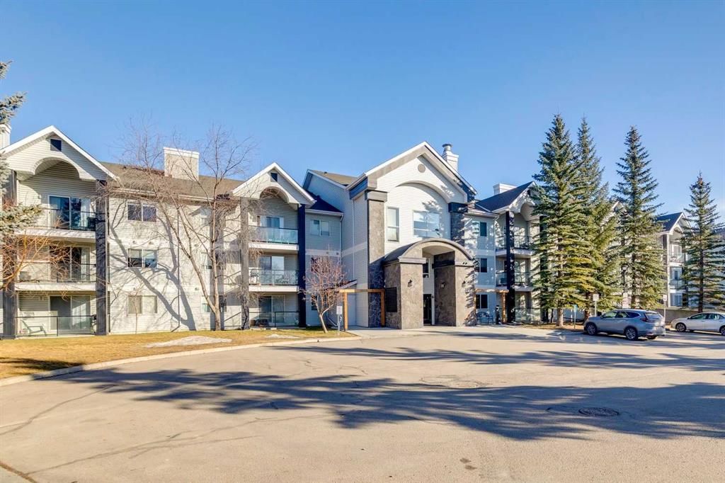 202, 2022 Canyon Meadows Drive SE, Calgary — photo 2 of 25