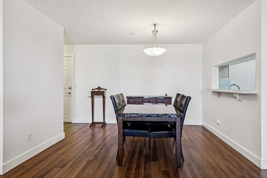 202, 2022 Canyon Meadows Drive SE, Calgary — photo 5 of 25