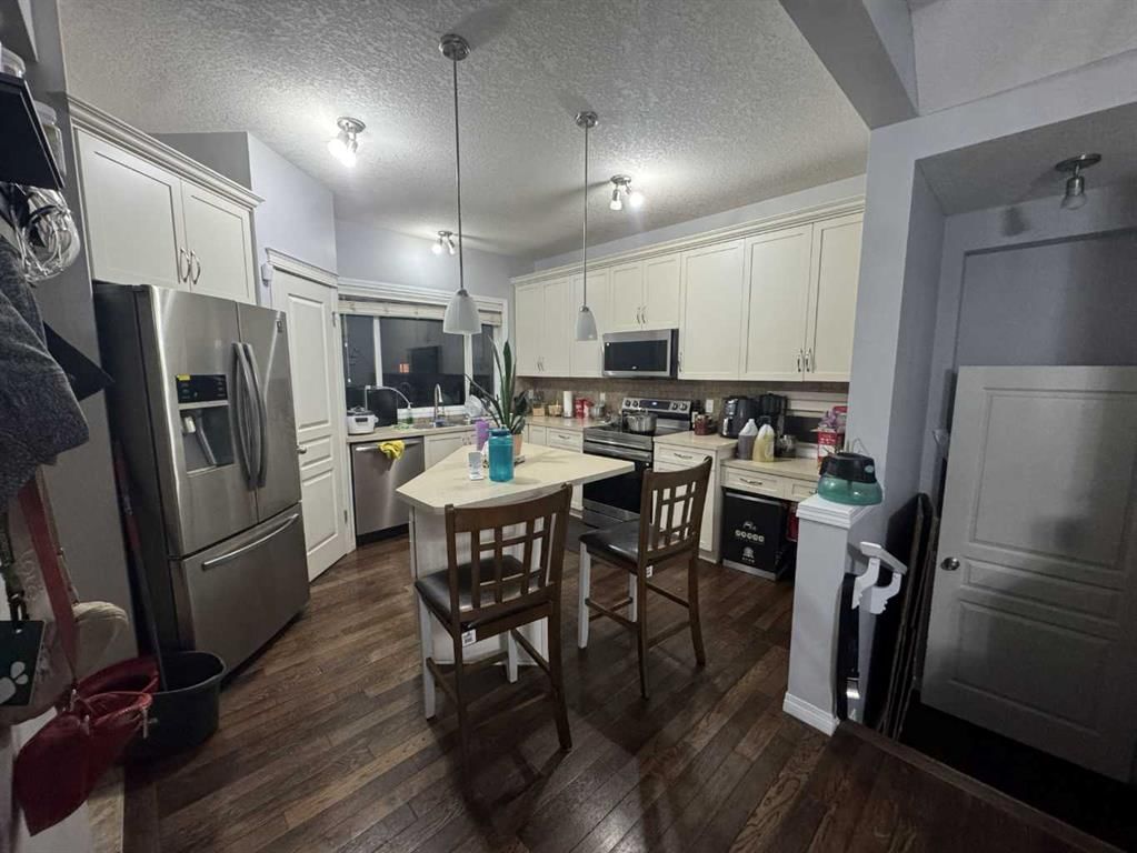 2105 New Brighton Gardens SE, Calgary — main listing photo