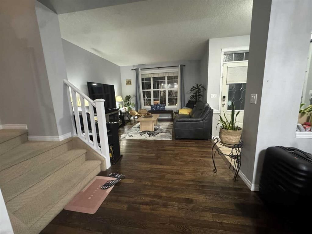 2105 New Brighton Gardens SE, Calgary — photo 4 of 20