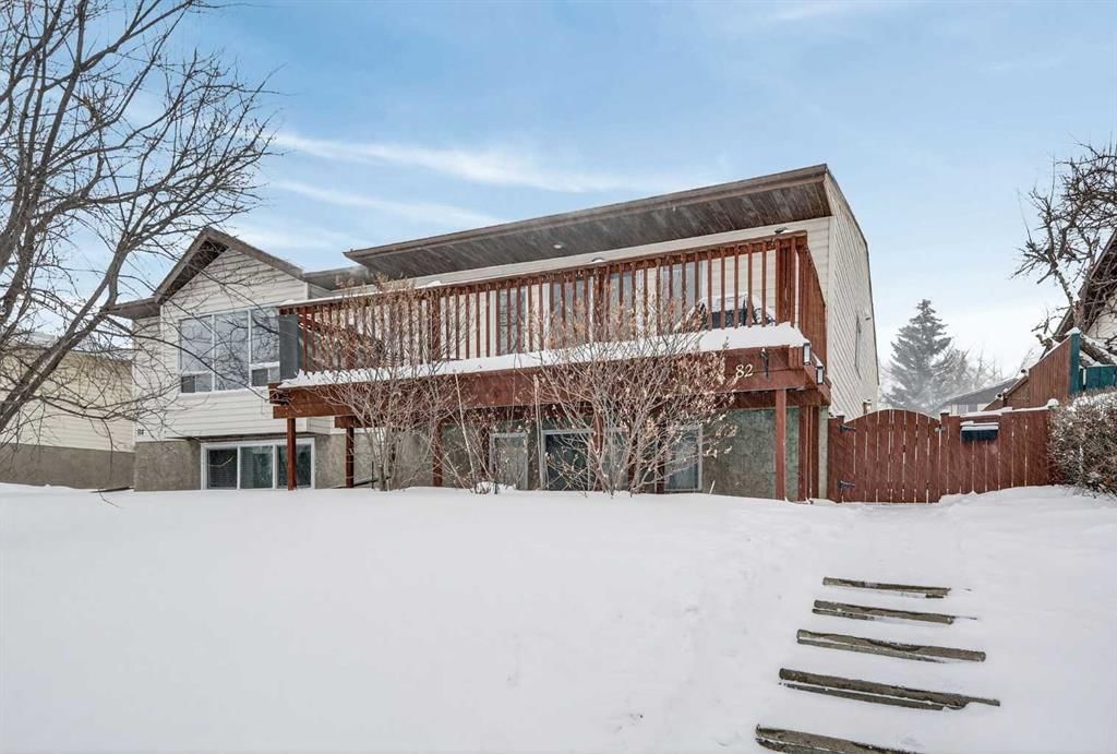 82 Ranchero Rise NW, Calgary — photo 3 of 39