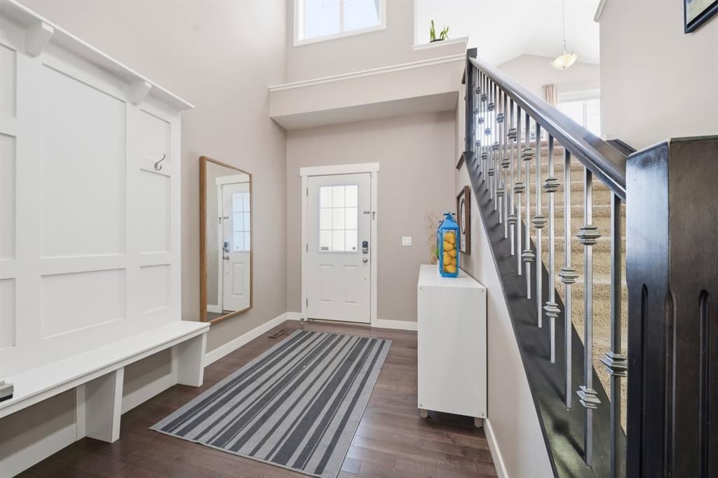 639 Copperpond Circle SE, Calgary — photo 2 of 35