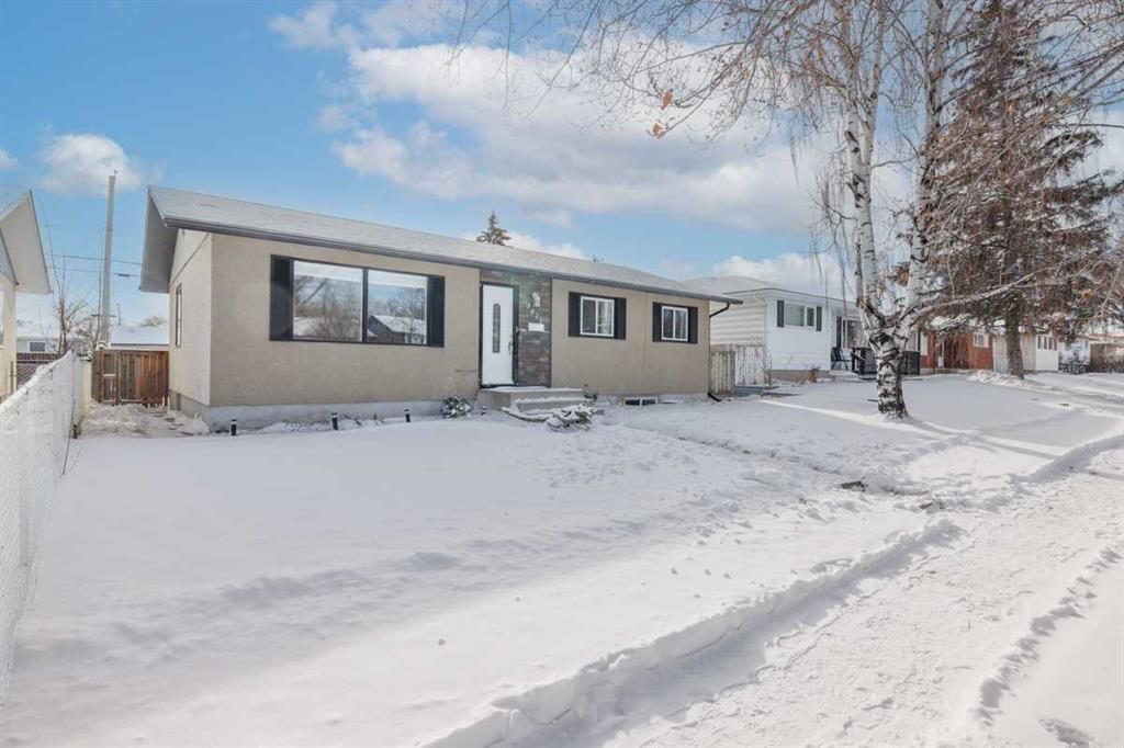 5023 Marlborough Drive NE, Calgary — photo 3 of 37