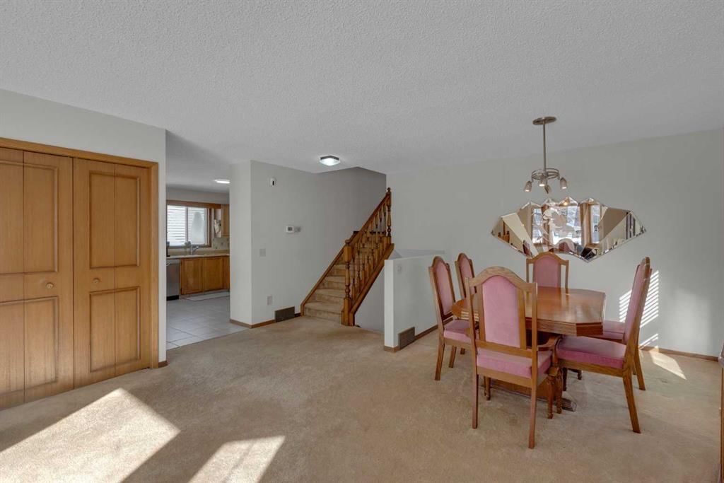 92 Macewan Drive NW, Calgary — photo 2 of 34