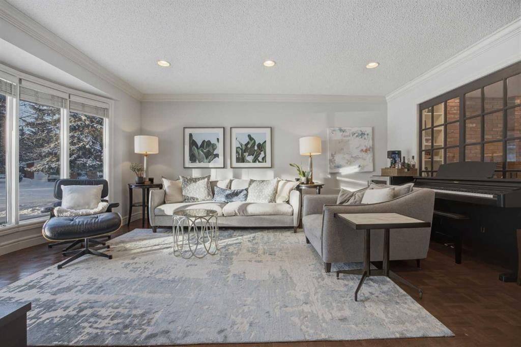 1136 Kildonan Place SW, Calgary — photo 3 of 46