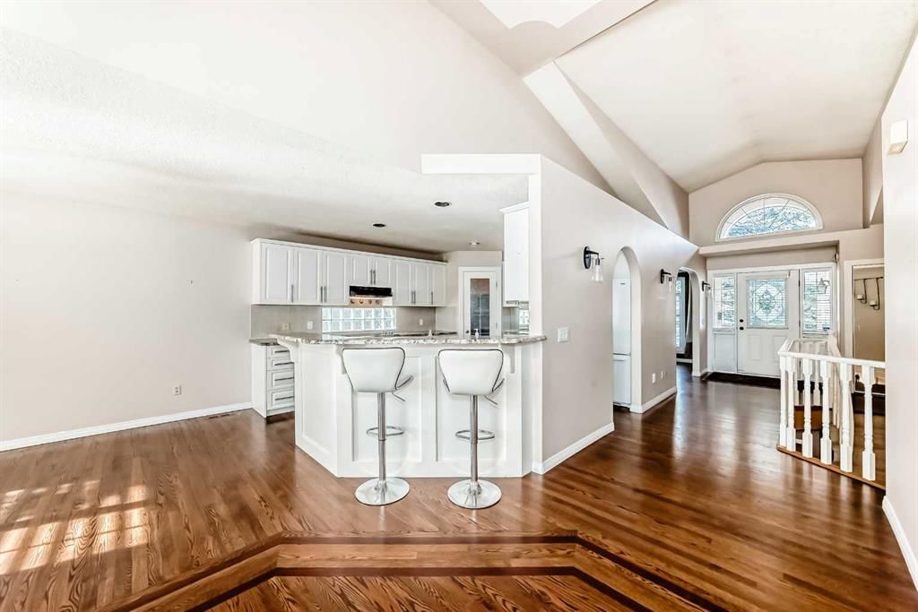 256 Evergreen Court SW, Calgary — photo 4 of 50