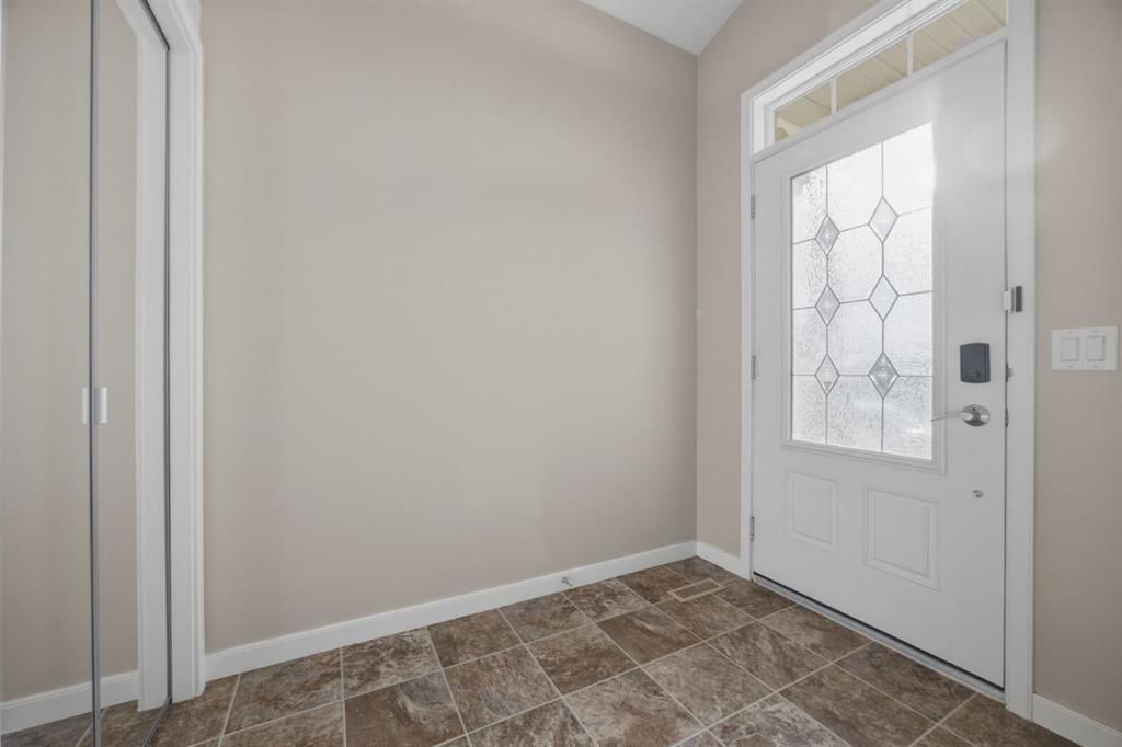 68 Auburn Bay Crescent SE, Calgary — photo 3 of 43