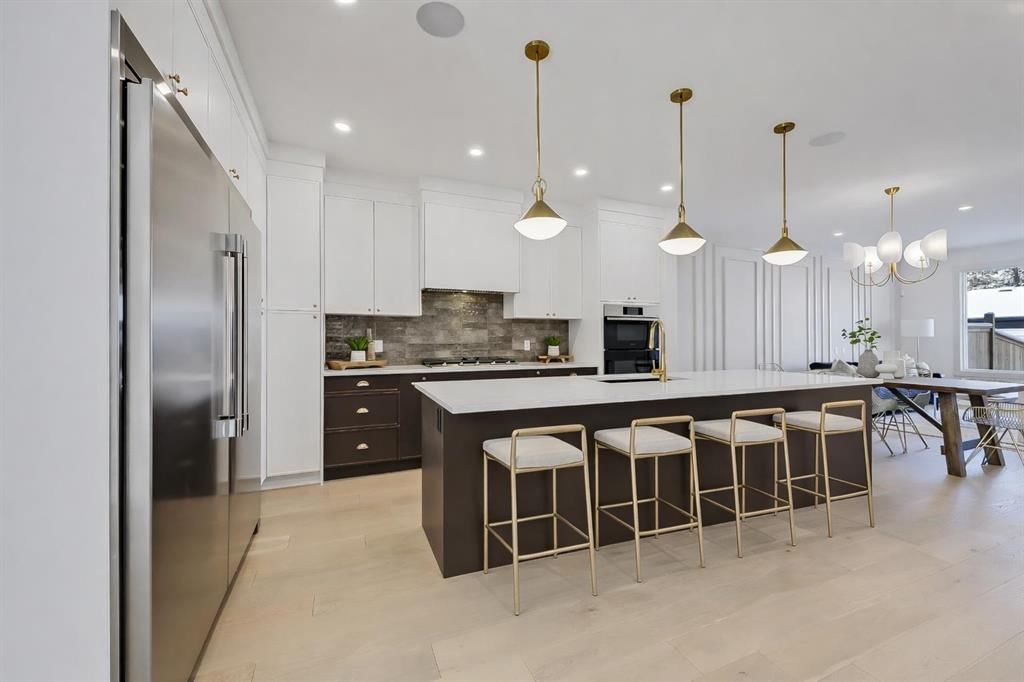 3222 28 Avenue SW, Calgary — photo 4 of 50