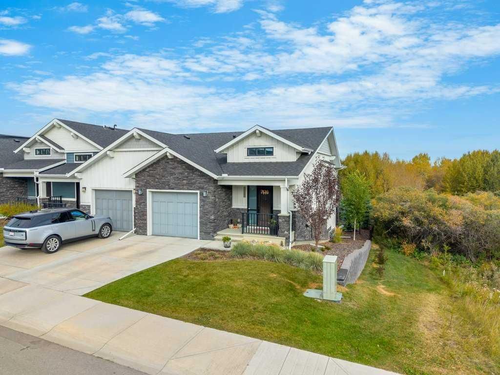 12554 Crestmont Boulevard SW, Calgary — photo 2 of 50