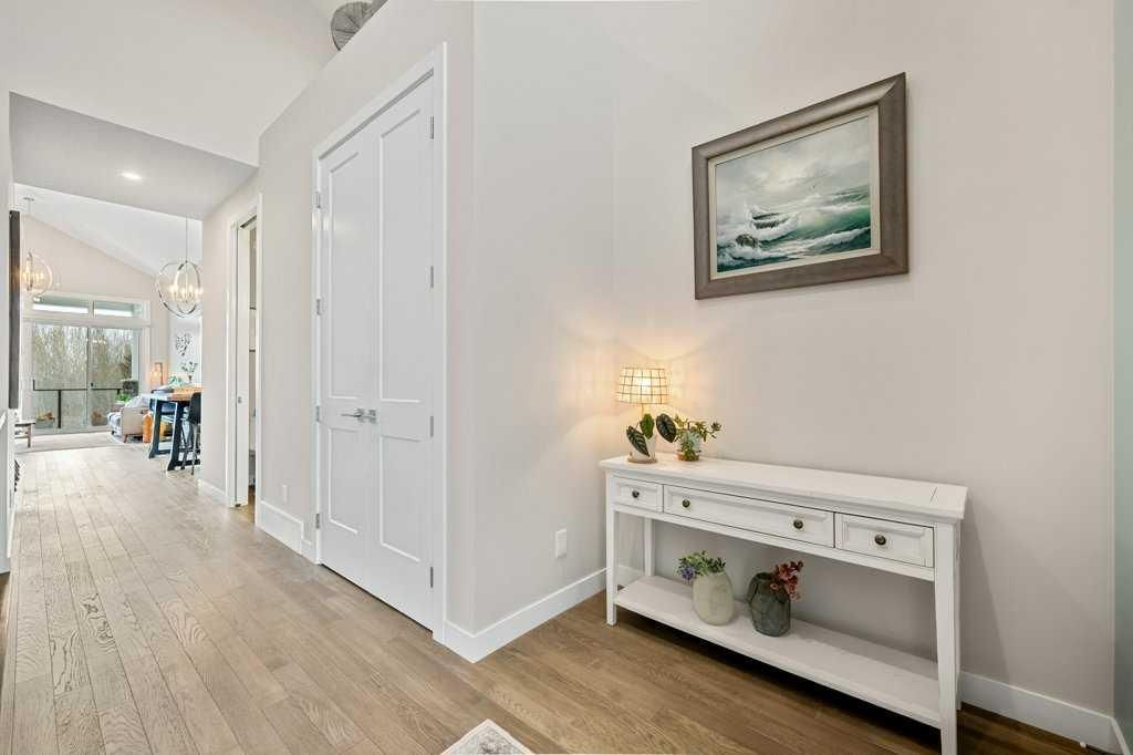 12554 Crestmont Boulevard SW, Calgary — photo 3 of 50
