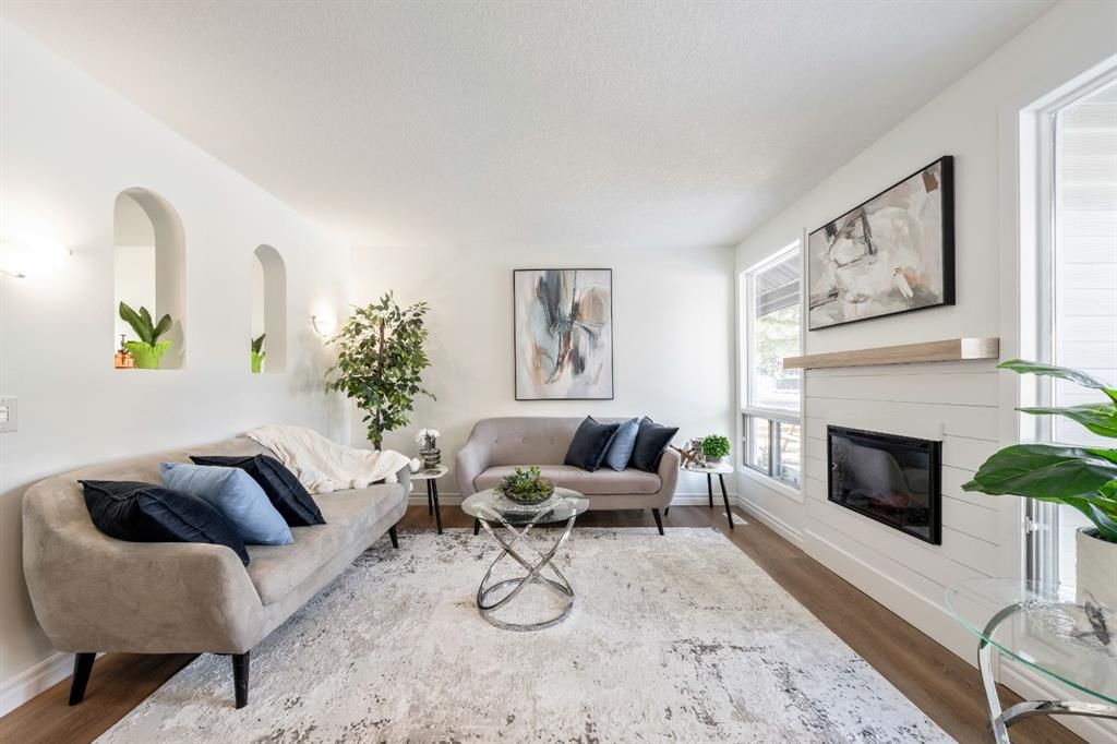 2213 Woodview Drive SW, Calgary — photo 2 of 37