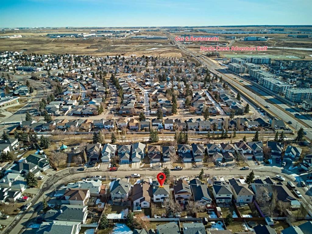 215 COVENTRY Green NE, Calgary — photo 4 of 45