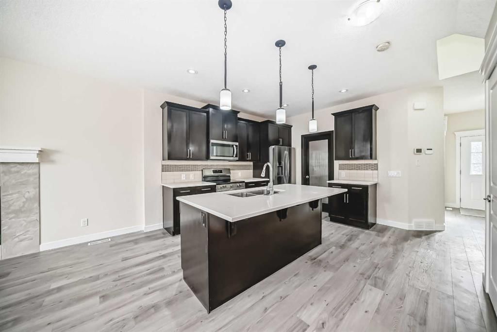 437 Redstone Grove NE, Calgary — photo 5 of 50