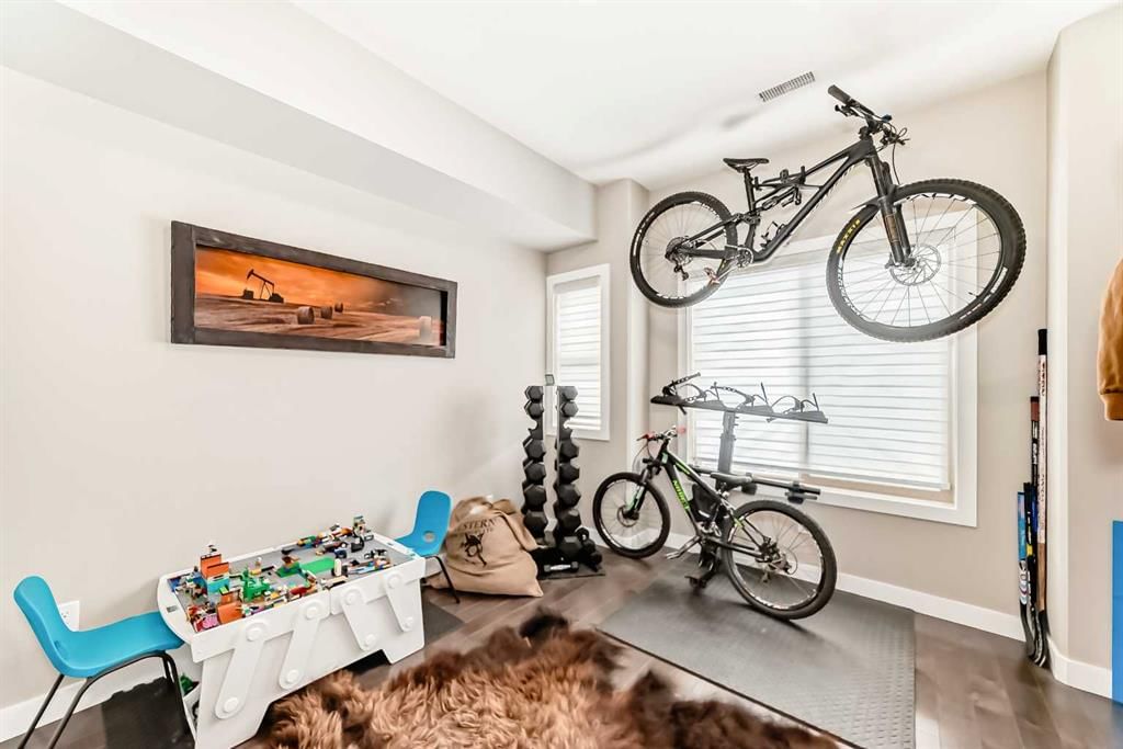 106 Cougar Ridge Landing SW, Calgary — photo 5 of 43
