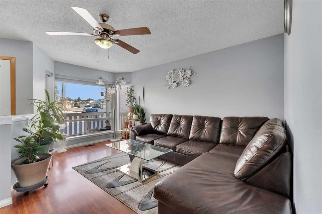 3790 Catalina Boulevard NE, Calgary — photo 5 of 29