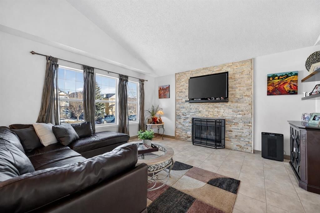 131 Covepark Place NE, Calgary — photo 3 of 24