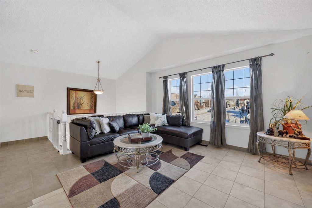 131 Covepark Place NE, Calgary — photo 5 of 24