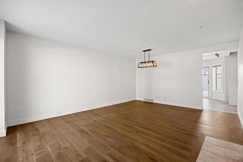 1635 38 Avenue SW, Calgary — photo 5 of 46